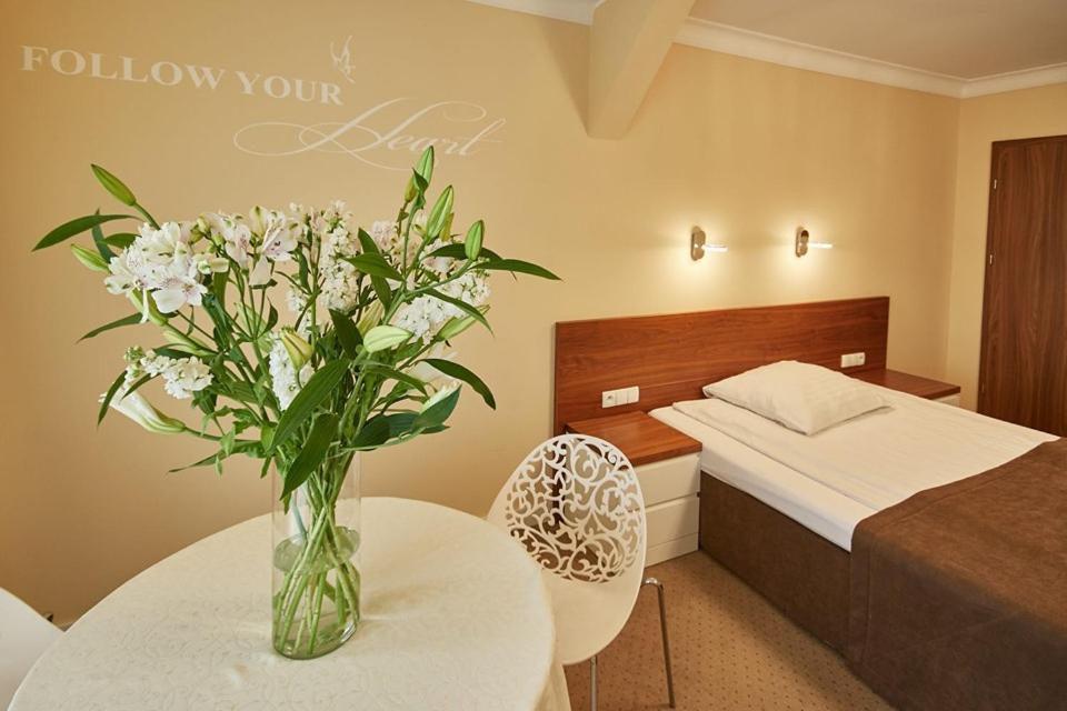 Hotel Melodia *** Бук Екстер'єр фото