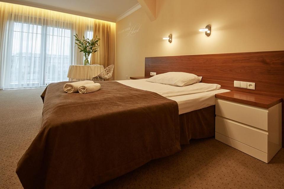 Hotel Melodia *** Бук Екстер'єр фото